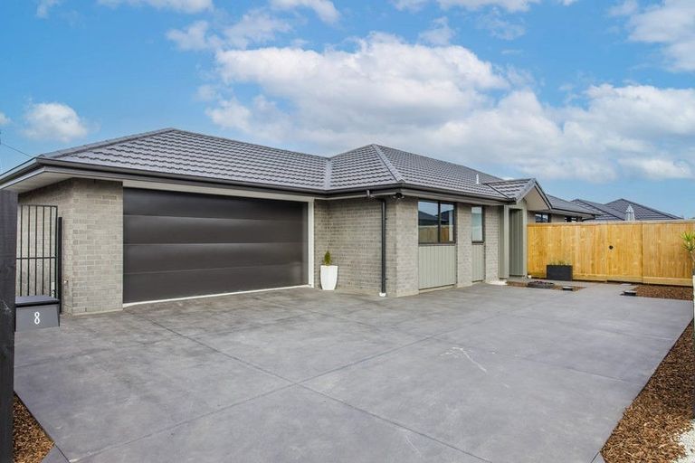 Photo of property in 8 Olearia Lane, Halswell, Christchurch, 8025