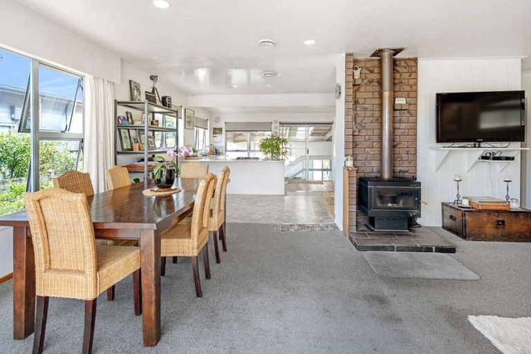 Photo of property in 37 Roretana Drive, Athenree, Waihi Beach, 3177