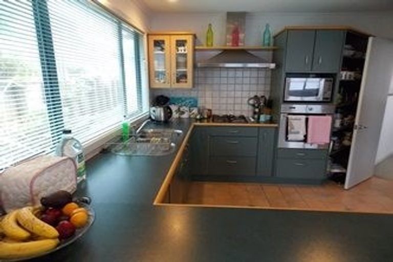 Photo of property in 3 Landsdowne Terrace, Karori, Wellington, 6012