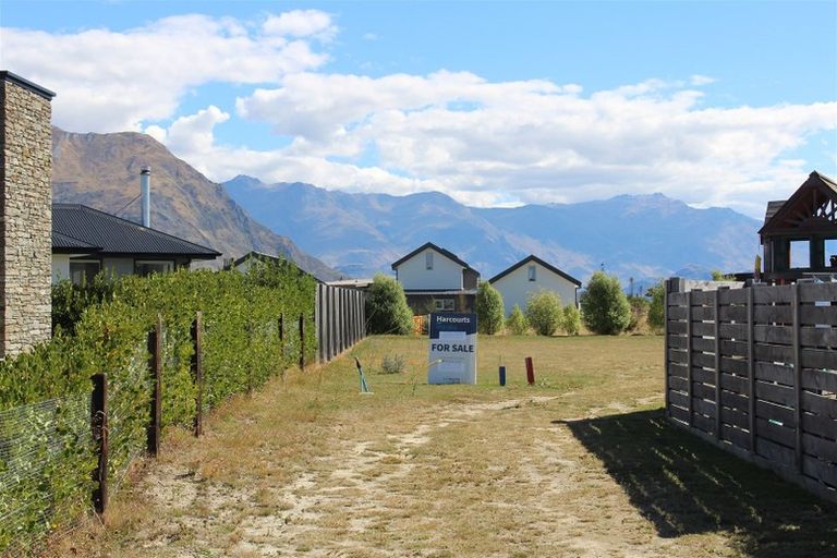 Photo of property in 3 Bull Ridge, Wanaka, 9305