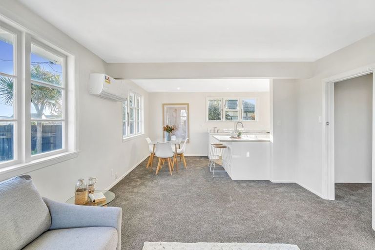 Photo of property in 22 Merrington Crescent, Aranui, Christchurch, 8061