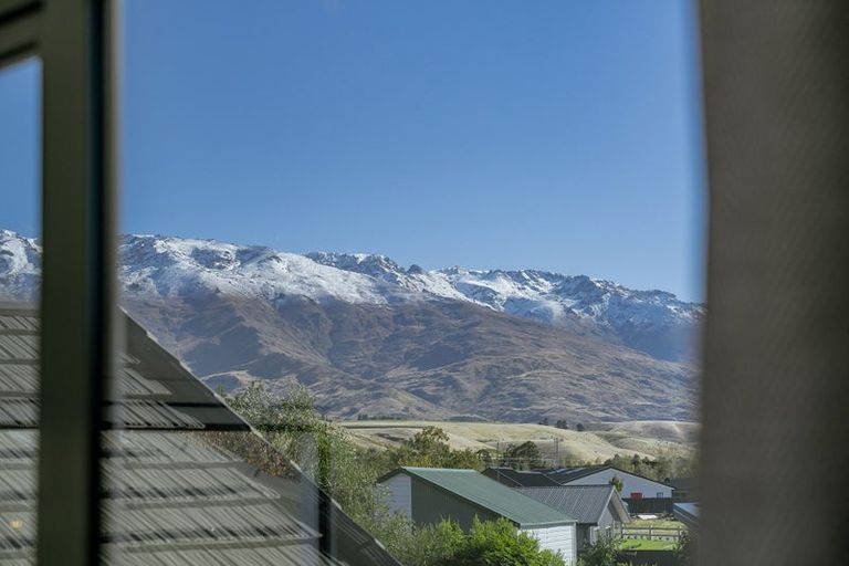 Photo of property in 32 Pisa Moorings Road, Mount Pisa, Cromwell, 9383