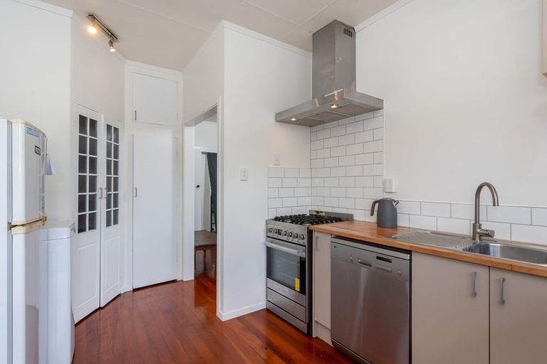 Photo of property in 16 Brookfield Street, Hamilton East, Hamilton, 3216