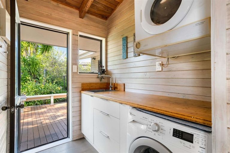 Photo of property in 206 Onemana Drive, Onemana, Whangamata, 3691