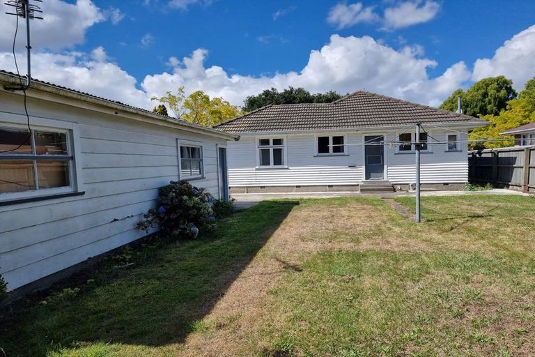 Photo of property in 16 Curletts Road, Sockburn, Christchurch, 8042