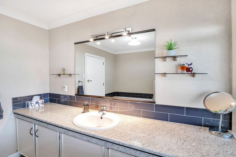 Photo of property in 9 Birmingham Street, Takaro, Palmerston North, 4412