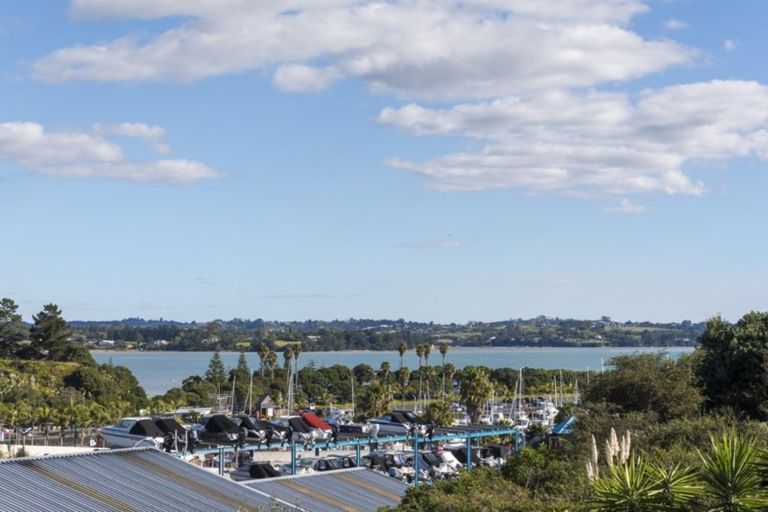 Photo of property in 103 Pine Harbour Parade, Beachlands, Auckland, 2018