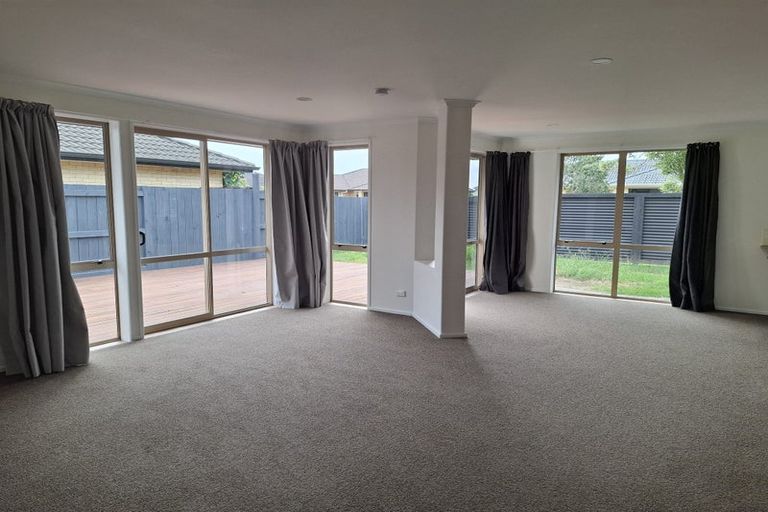 Photo of property in 14 Beachmere Place, Papamoa Beach, Papamoa, 3118