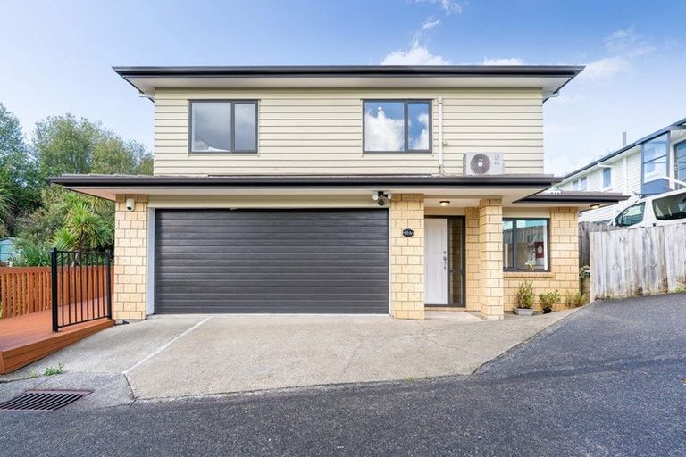 Photo of property in 19a Kelwyn Road, Kelston, Auckland, 0602