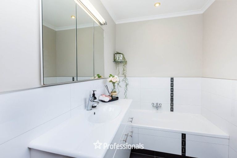 Photo of property in 19 Haylock Grove, Totara Park, Upper Hutt, 5018