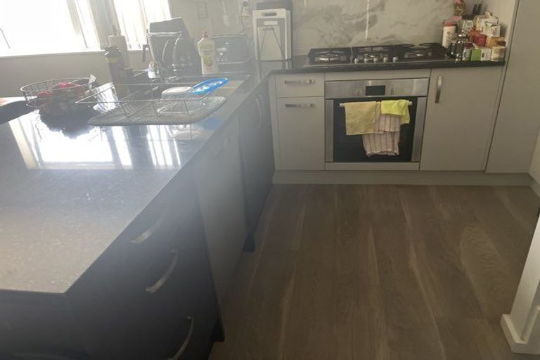 Photo of property in 75 Bordeaux Parade, Te Atatu South, Auckland, 0610