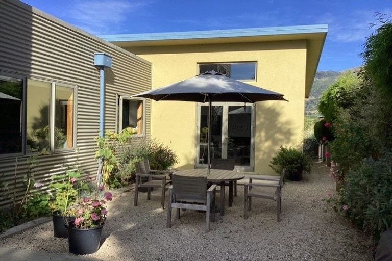 Photo of property in 33 Seaview Lane, Wainui, French Farm, 7582