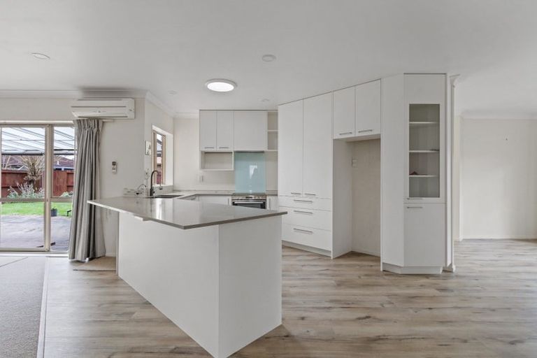 Photo of property in 33 Cate Road, Rototuna North, Hamilton, 3210