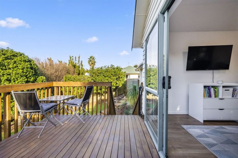 Photo of property in 319a Rangatira Road, Beach Haven, Auckland, 0626