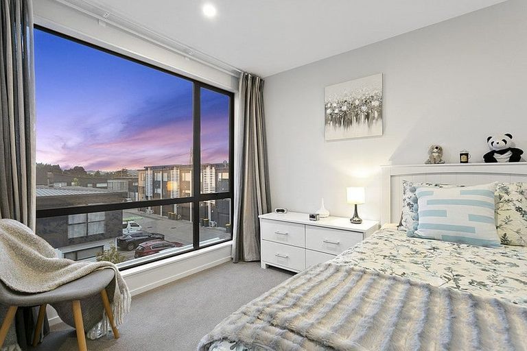 Photo of property in 11 Glenae Lane, Hobsonville, Auckland, 0618