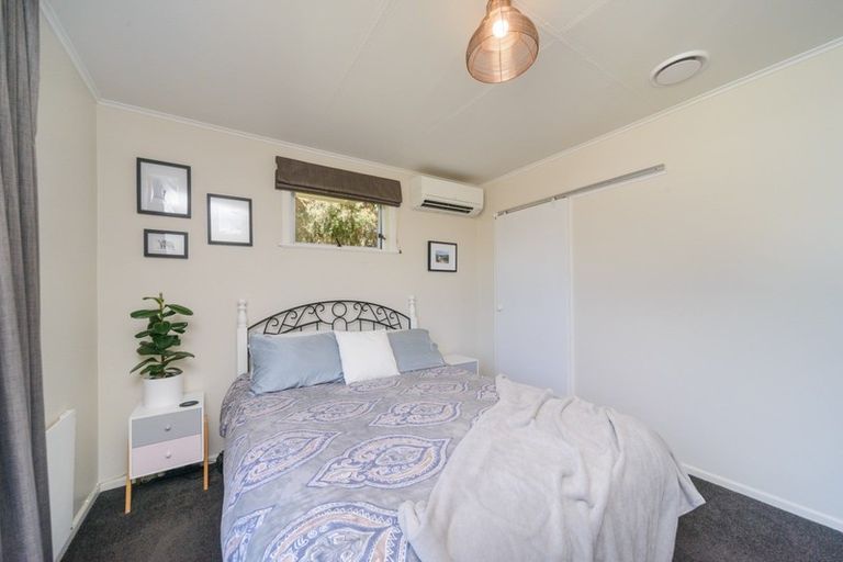 Photo of property in 26 Peters Avenue, Cloverlea, Palmerston North, 4412