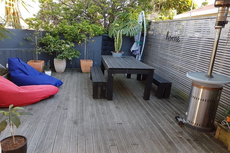 Photo of property in 62 Pitau Road, Mount Maunganui, 3116