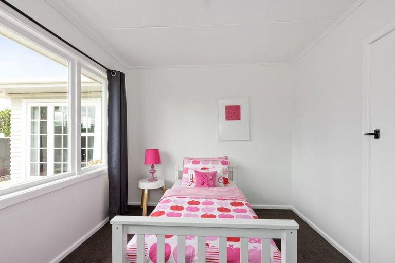 Photo of property in 19 Shrimpton Road, Haumoana, 4102