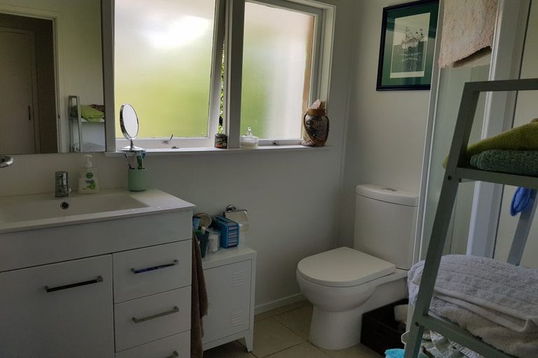 Photo of property in 2/27 Sydney Street, Hauraki, Auckland, 0622