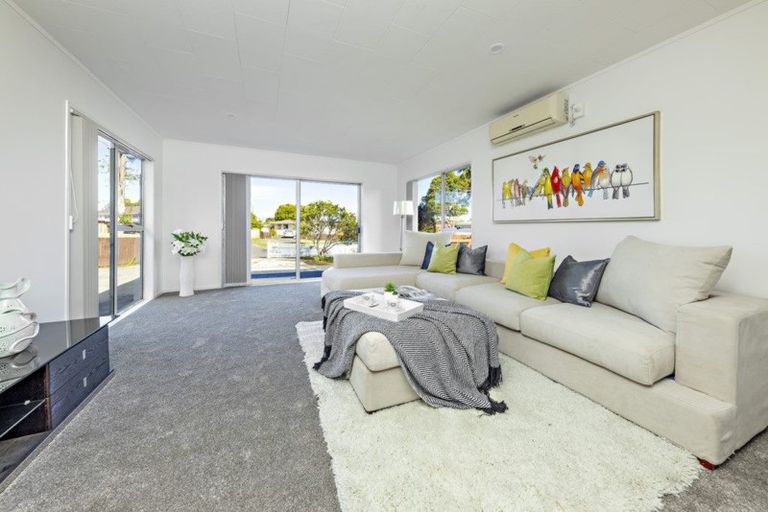 Photo of property in 21 Heathberry Close, Papatoetoe, Auckland, 2025