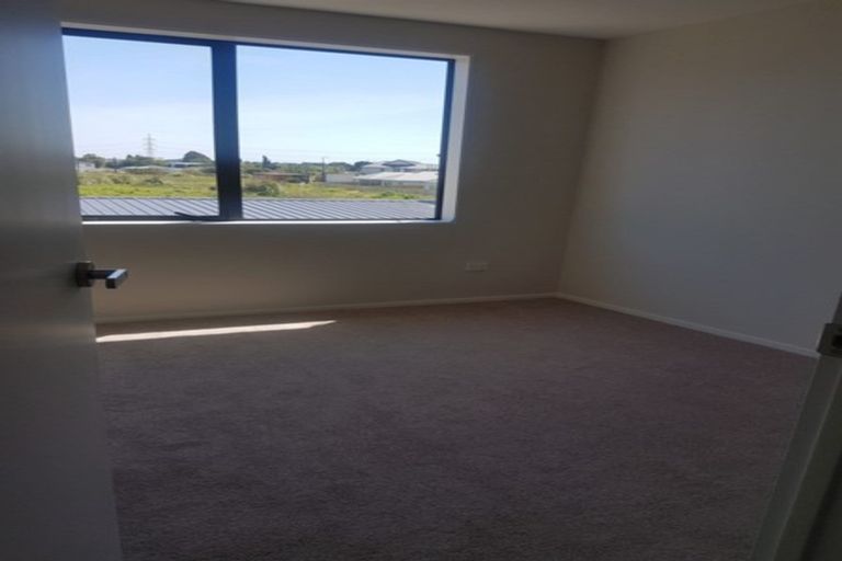 Photo of property in 16b Hollowout Street, Takanini, 2112