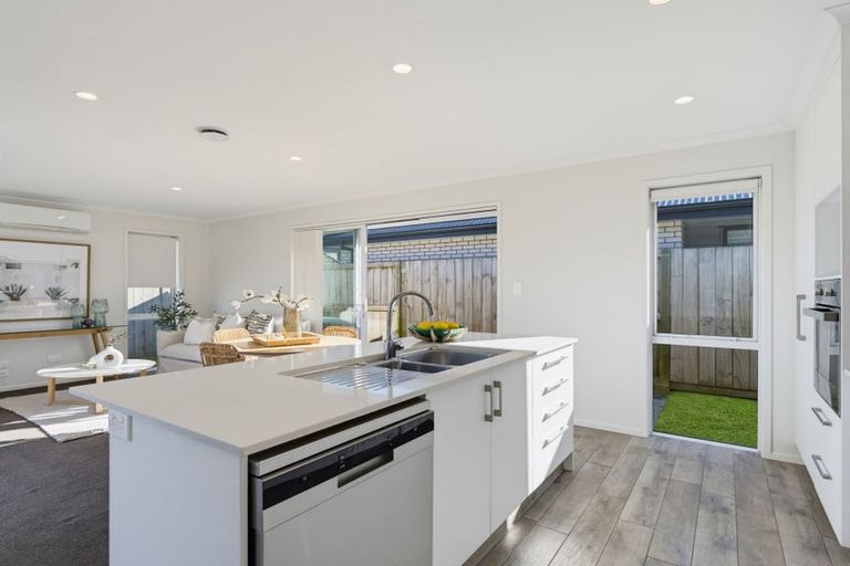 Photo of property in 2 Haka Way, Papamoa, 3118