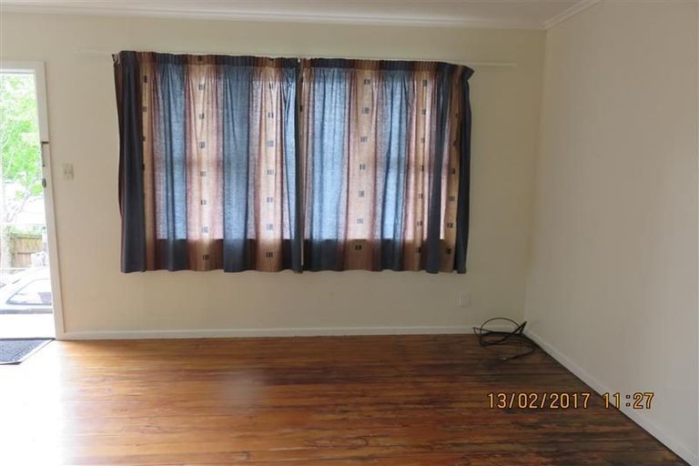 Photo of property in 382 West Coast Road, Glen Eden, Auckland, 0602