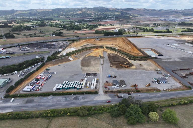 Photo of property in 1159 Great South Road, Runciman, Drury, 2578