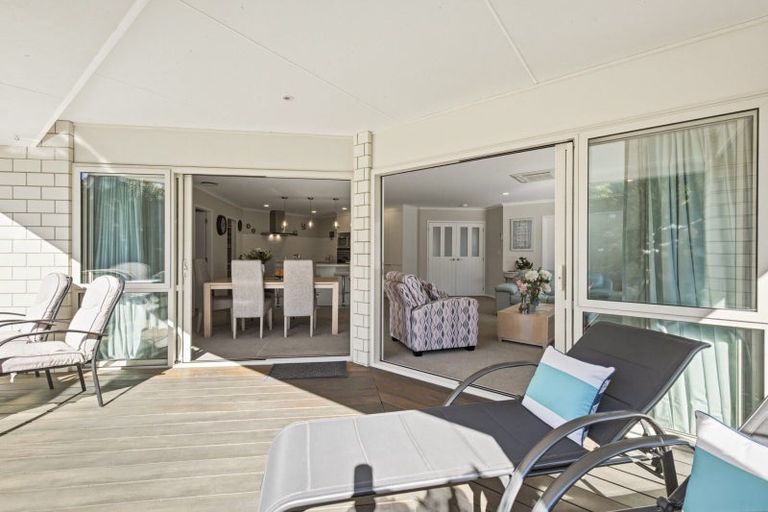 Photo of property in 37 Santa Monica Drive, Papamoa Beach, Papamoa, 3118
