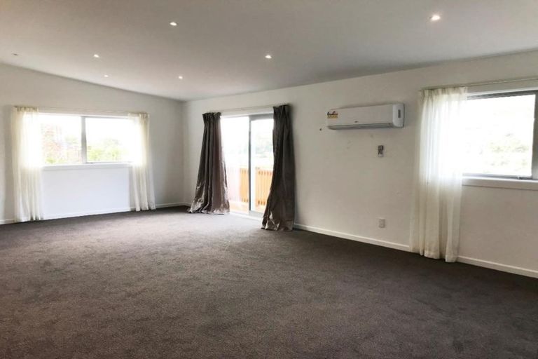 Photo of property in 29b Thurleigh Grove, Karori, Wellington, 6012