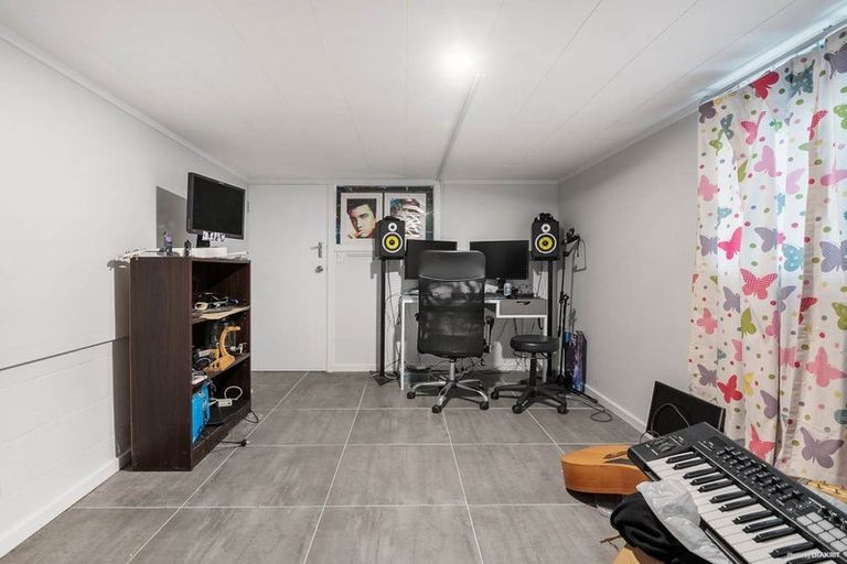 Photo of property in 37 Park Road, Glenfield, Auckland, 0629