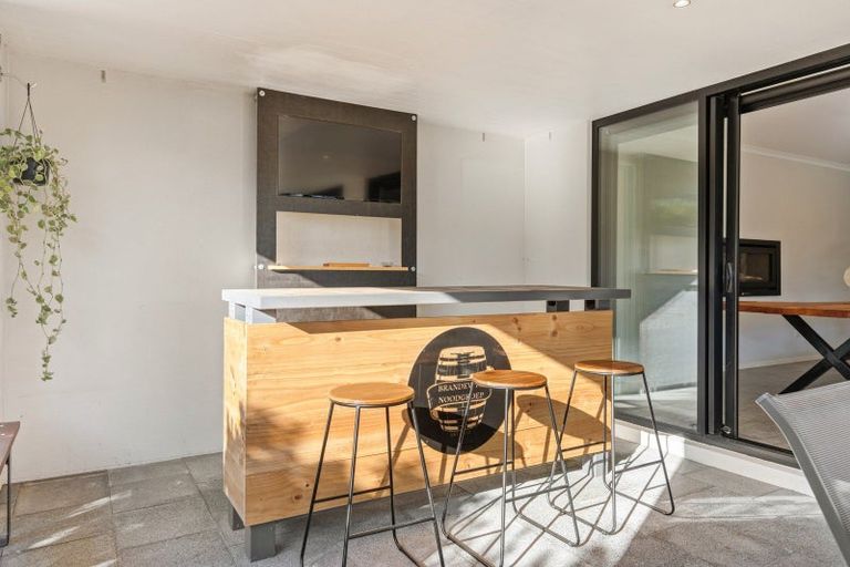 Photo of property in 16 Stace Hopper Drive, One Tree Point, 0118