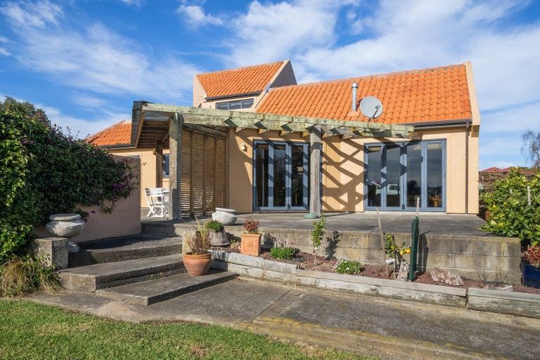 Photo of property in 28 Claremont Rise, Levin, 5510