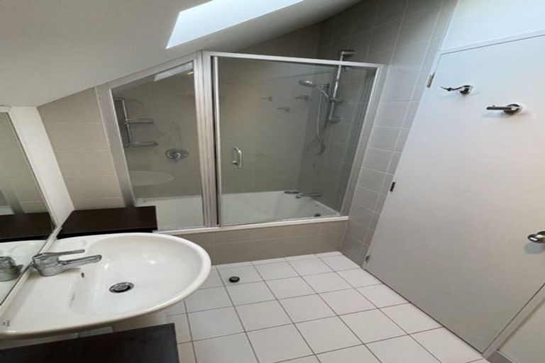 Photo of property in 4/62 Jutland Road, Hauraki, Auckland, 0622