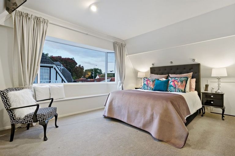 Photo of property in 6 Oakland Avenue, Papatoetoe, Auckland, 2025