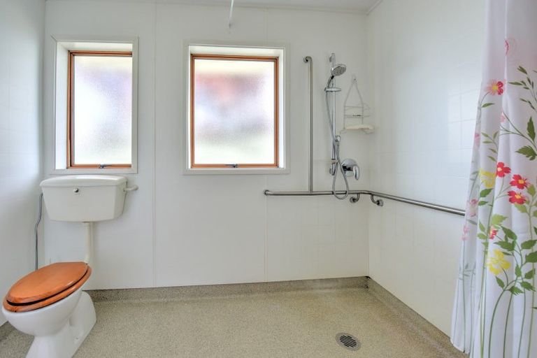 Photo of property in 2 Thames Street, Gore, 9710