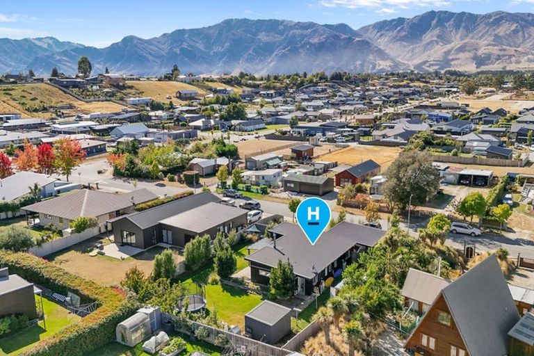 Photo of property in 8 Bell Street, Lake Hawea, Wanaka, 9382