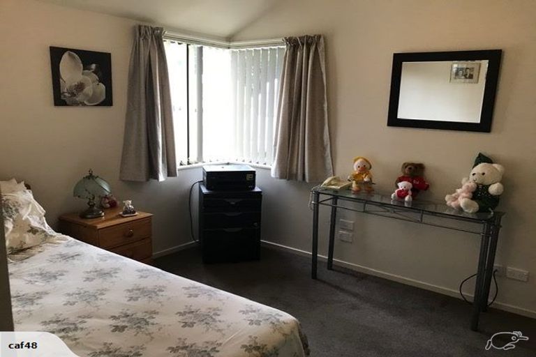 Photo of property in 16 Weka Road, Raumati Beach, Paraparaumu, 5032