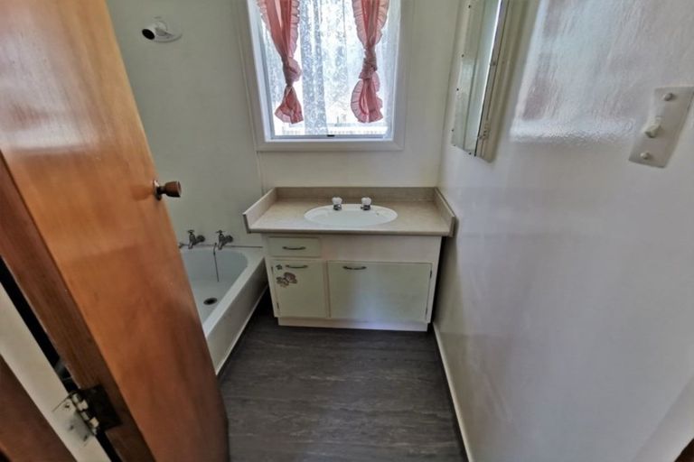 Photo of property in 83 Kitchener Street, Wairoa, 4108