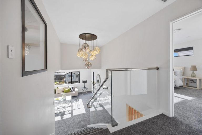 Photo of property in 8 Mill Hill Close, Flat Bush, 2019