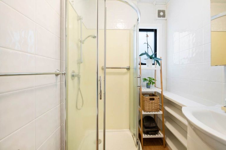 Photo of property in 4/767 Beach Road, Browns Bay, Auckland, 0630