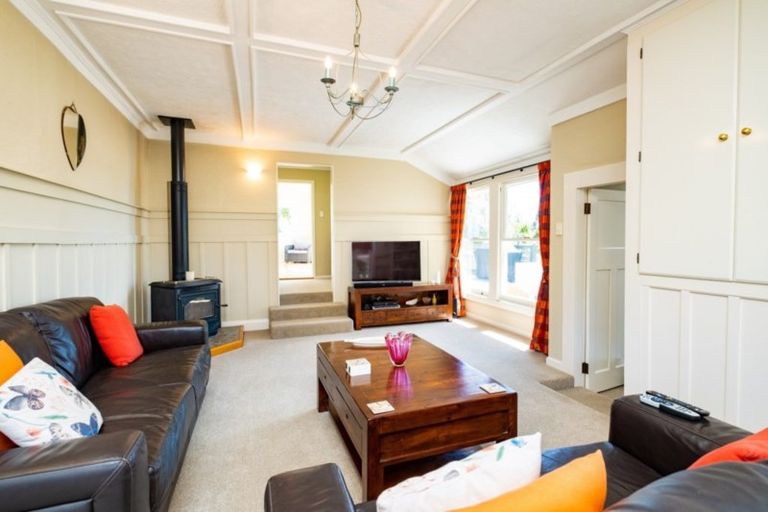 Photo of property in 17 Kopanga Road, Havelock North, 4130