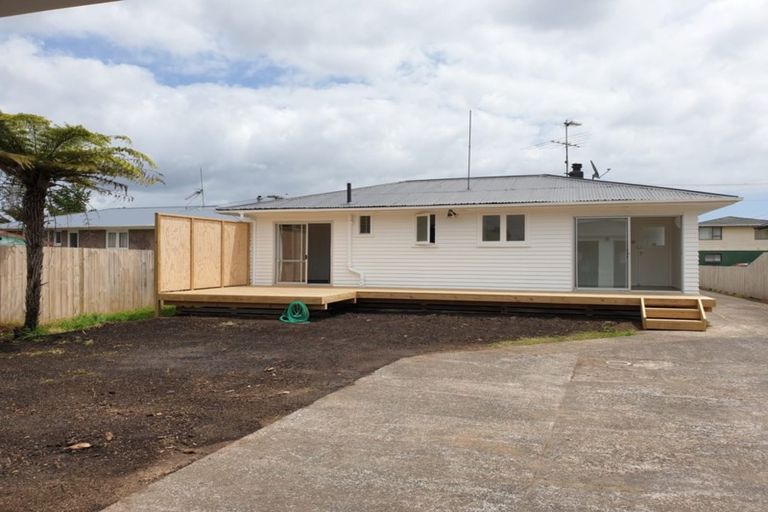 Photo of property in 25 Hill Crescent, Papakura, 2110