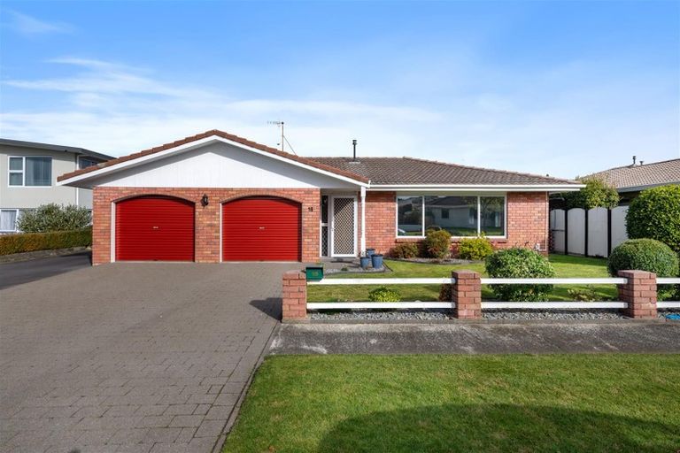 Photo of property in 18 Robertson Street, Glenholme, Rotorua, 3010