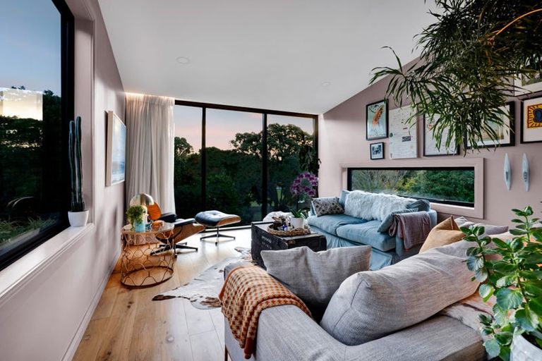 Photo of property in 12a Baring Terrace, Strandon, New Plymouth, 4312