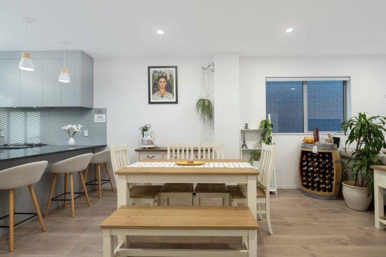 Photo of property in 41 Sunshine Boulevard, Sunnyvale, Auckland, 0612