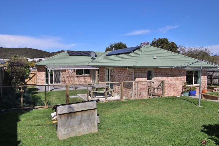 Photo of property in 2 Halyard Loop, Haruru, 0204