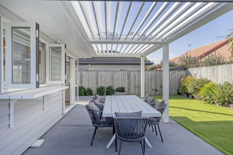 Photo of property in 100 Kupe Drive, Whitianga, 3510