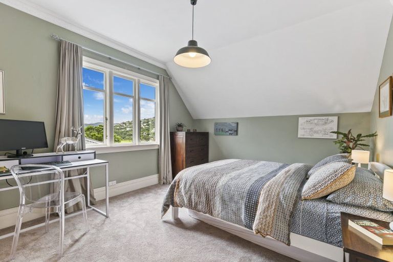 Photo of property in 13 Paisley Terrace, Karori, Wellington, 6012