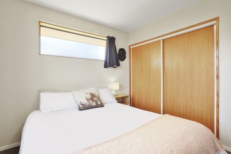 Photo of property in 12 Oldham Place, Darfield, 7510